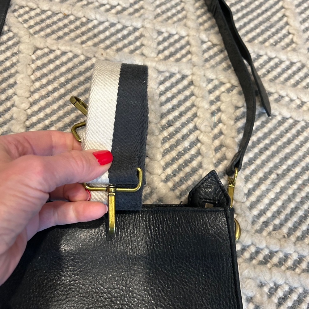Purse - Picture 2 of 4